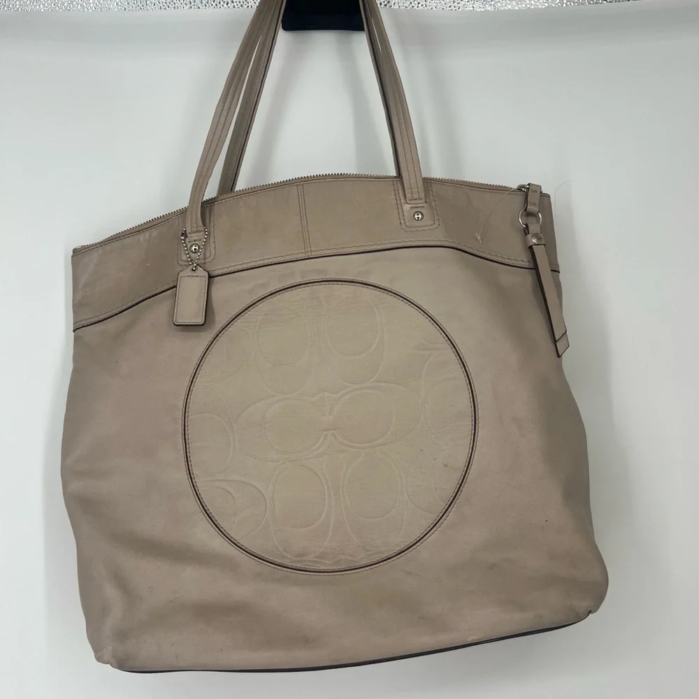 Coach Laura Leather Tote taupe